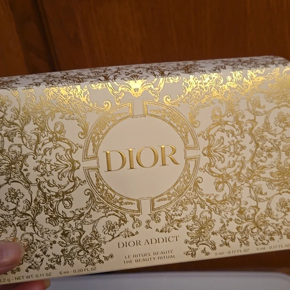 DIOR pouch & box NEW
